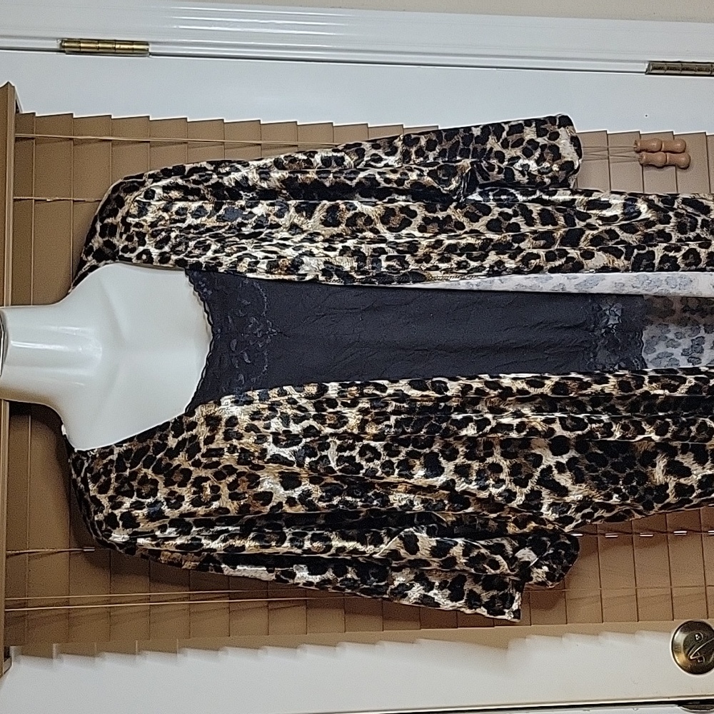 Lovely J Long Leopard Animal Print Duster ~ OSFM